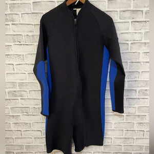 Adult sized Seaquest shorty black/blue long sleeve wetsuit Size large